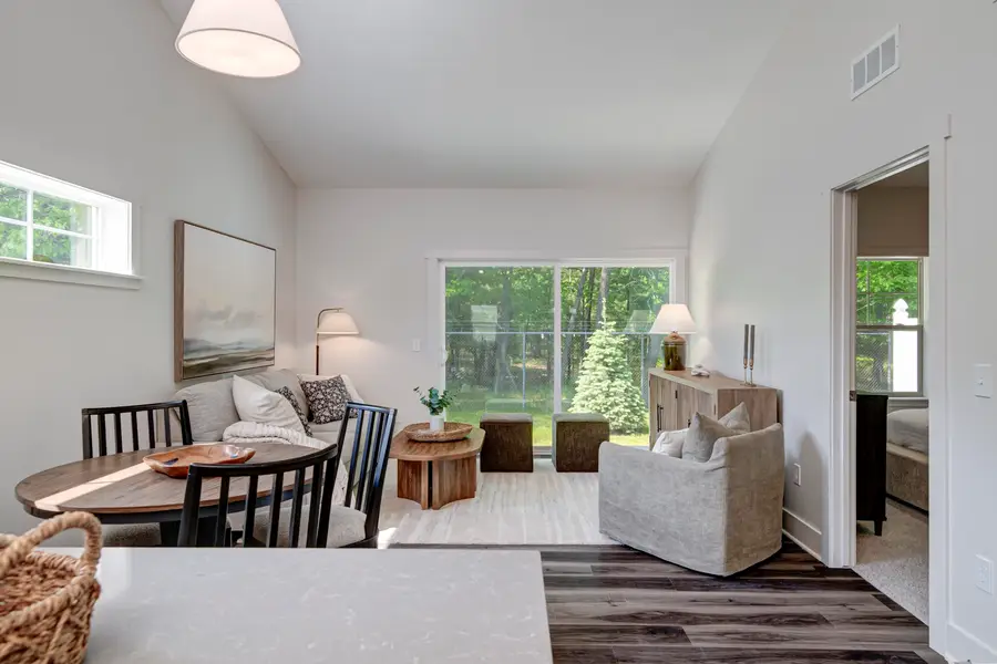 1548 Simsbury #10, Traverse City, MI 49686 - Image #3