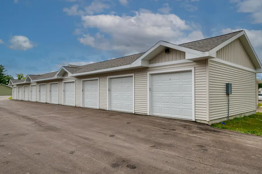 1502 Simsbury #4, Traverse City, MI 49686 - Image #2