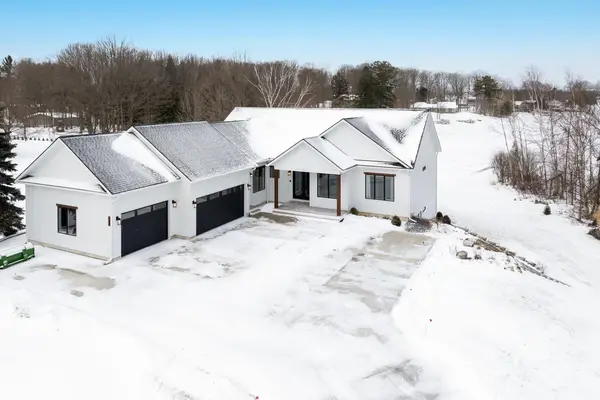 504 S East Silver Lake, Traverse City, MI 49685