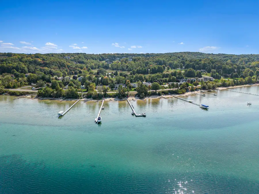 12016 Peninsula, Traverse City, MI 49686 - Image #2