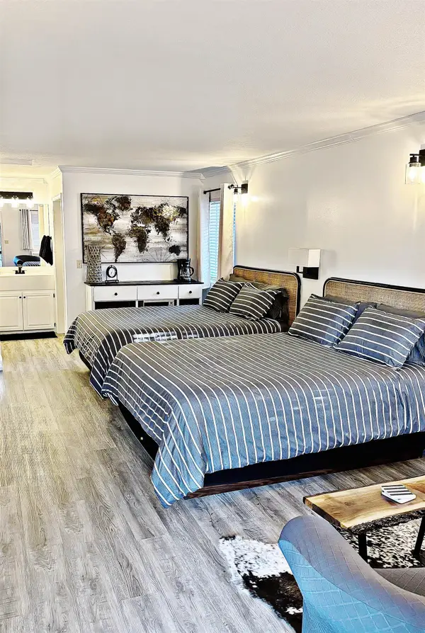 5610 Shanty Creek #207, Bellaire, MI 49615