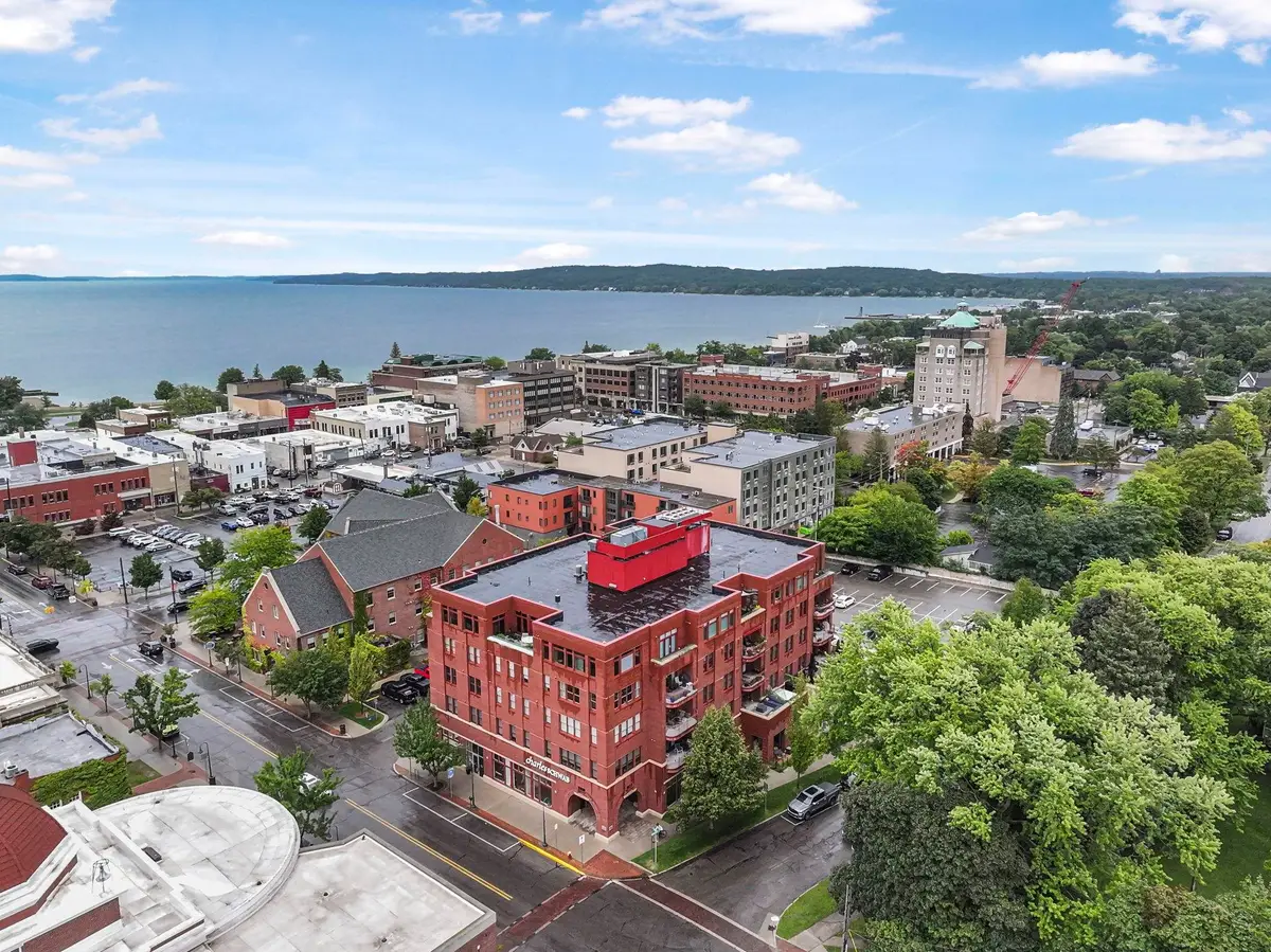 215 Washington #3F, Traverse City, MI 49684 - Image #1