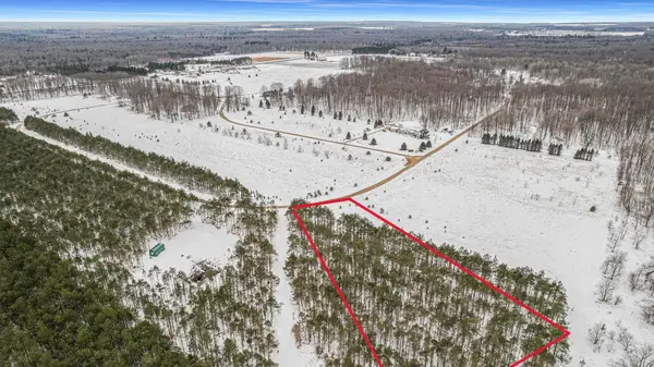 331 Kleehammer Club, Kalkaska, MI 49646