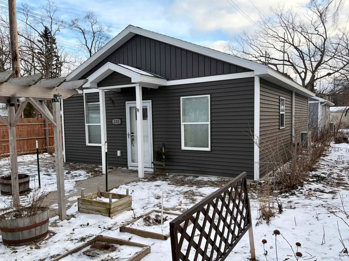 152 E Fourteenth, Traverse City, MI 49684 - #1