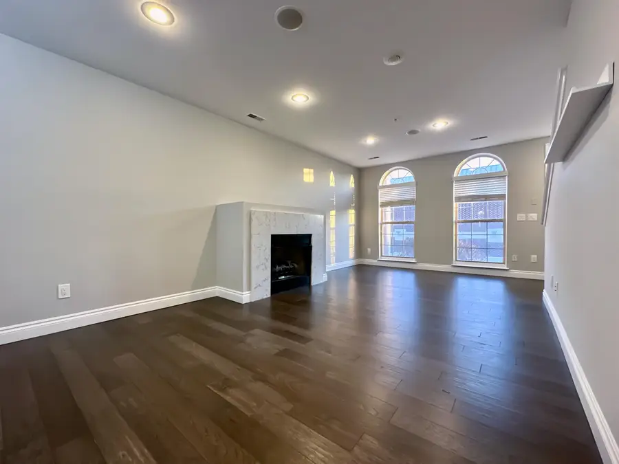 3289 Newbury, Troy, MI 48084 - Image #2