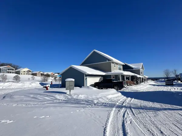 000 Barnes, Traverse City, MI 49684