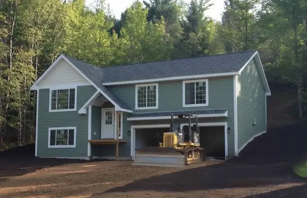 R River, Kingsley, MI 49649