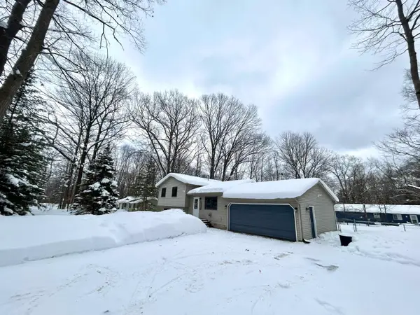 20763 Maple, Lake Ann, MI 49650