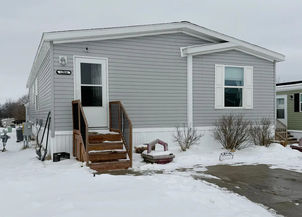 1304 Powder Horn, Mount Pleasant, MI 48858 - #1