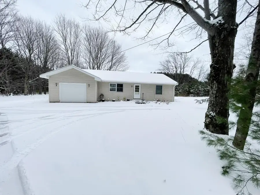 10511 Lake Of The Woods, Mancelona, MI 49659 - #2