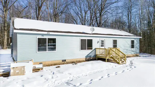 8470 Ora Lake, Hale, MI 48739