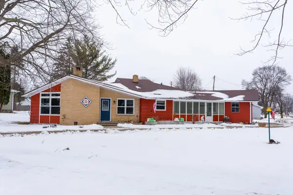 209 N Chippewa, Shepherd, MI 48883