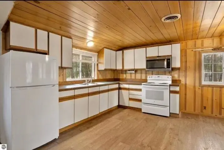 1568 Poplar Drive, Ne, Kalkaska, MI 49646 - #3