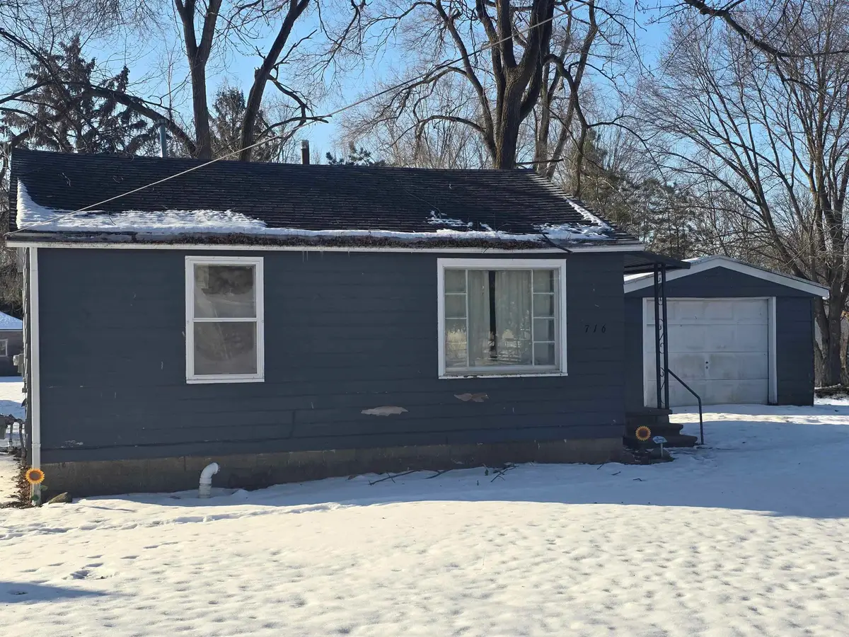 716 E Newark, Ithaca, MI 48847 - #1