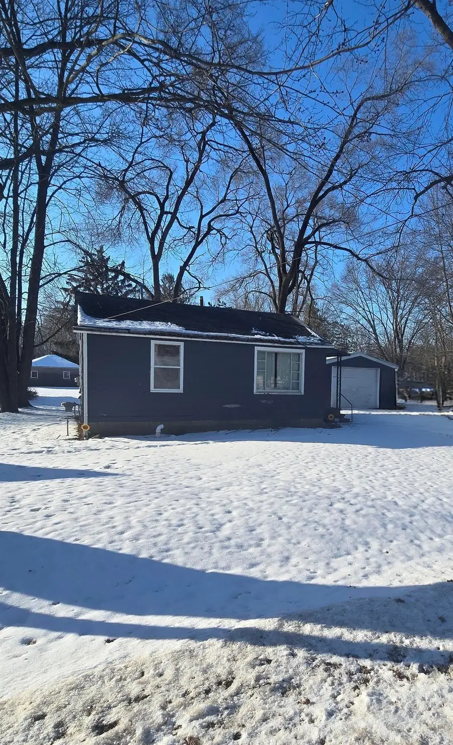 716 E Newark, Ithaca, MI 48847 - #2
