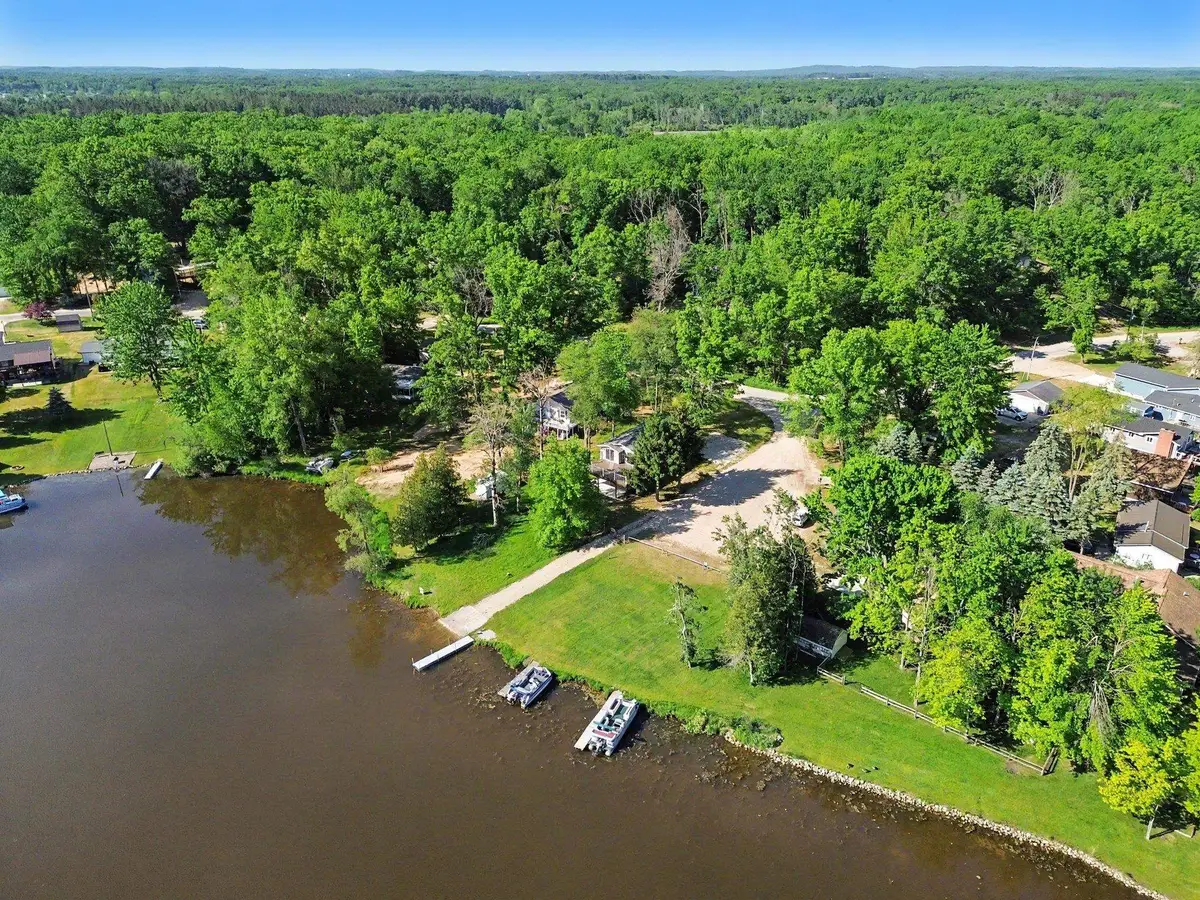 6820 W Shore, Weidman, MI 48893 - #1