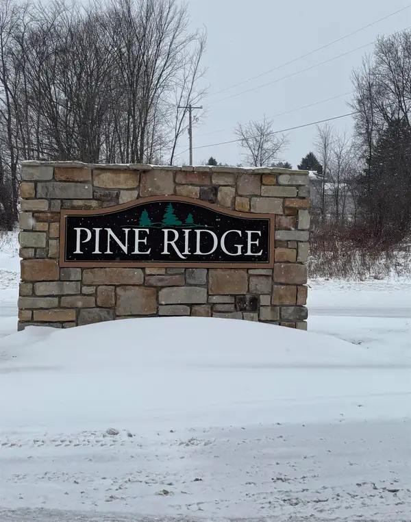000 Pine Ridge, Mount Pleasant, MI 48858