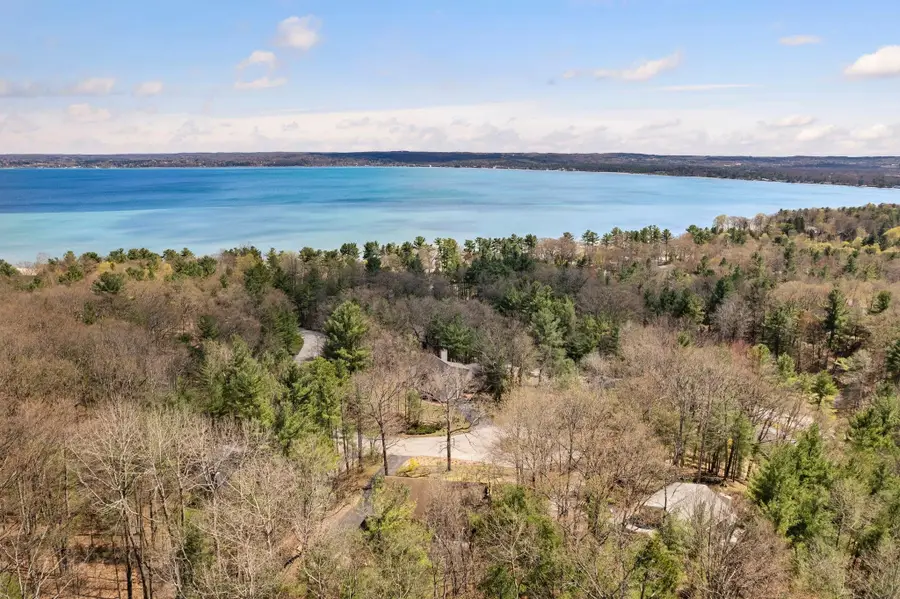 2174 Cuyahoga, Traverse City, MI 49686 - #3