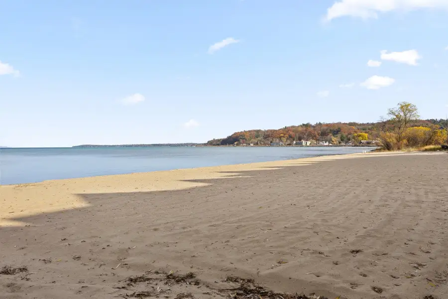 2305 N Us31 #203, Traverse City, MI 49686 - #2