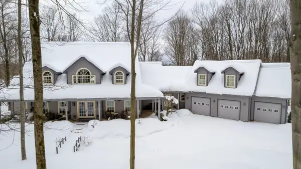 11511 Mountain Woods, Thompsonville, MI 49683