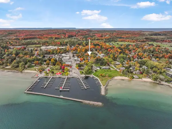 201 N Mill, Northport, MI 49670