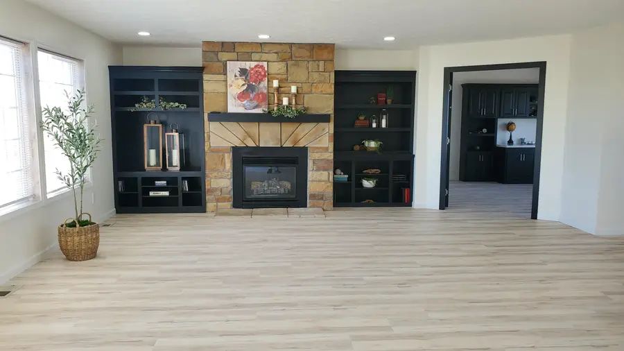 5495 W Burns, Coleman, MI 48618 - #2