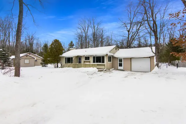 5075 Karlin, Interlochen, MI 49643