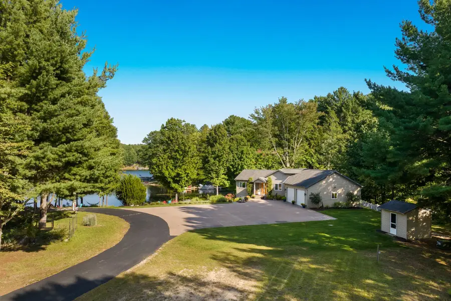 2390 Lake Chandler, East Bay, MI 49696 - #2