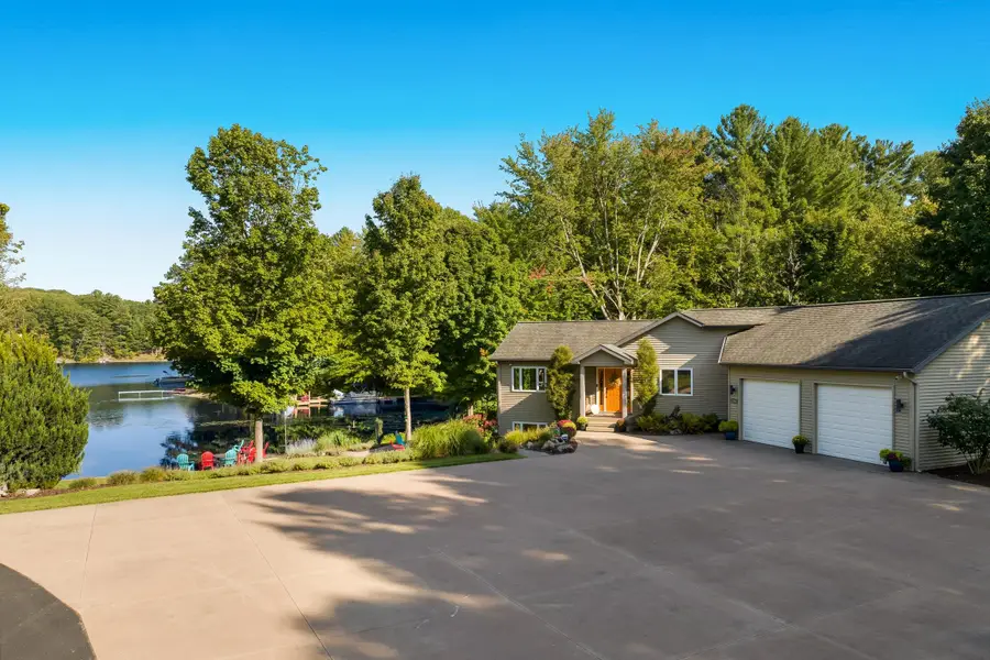 2390 Lake Chandler, East Bay, MI 49696 - #3