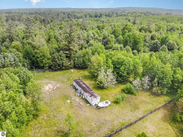 2167 Strawberry, Lake, MI 48632