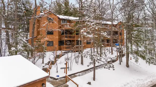 3922 Sherwood Forest, Traverse City, MI 49686