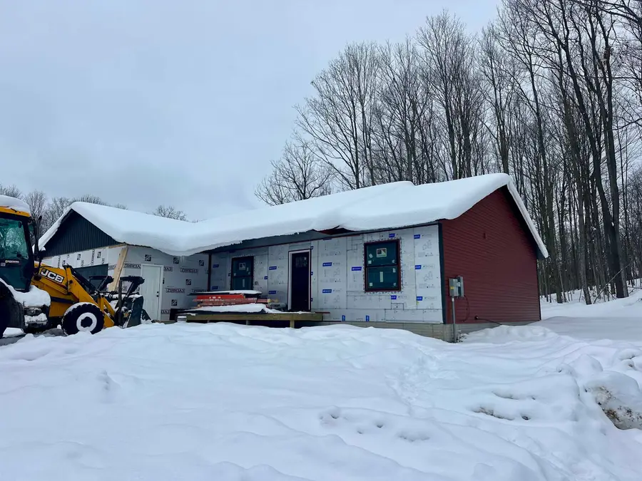 1044 Birmley Estates, Traverse City, MI 49696 - #2