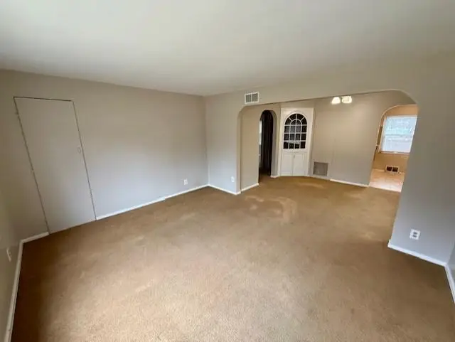 711 Mechanic, Alma, MI 48801 - #3