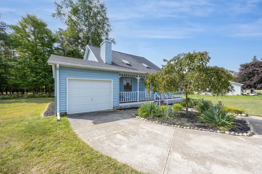 10197 E Royal, Canadian Lakes, MI 49346 - #2