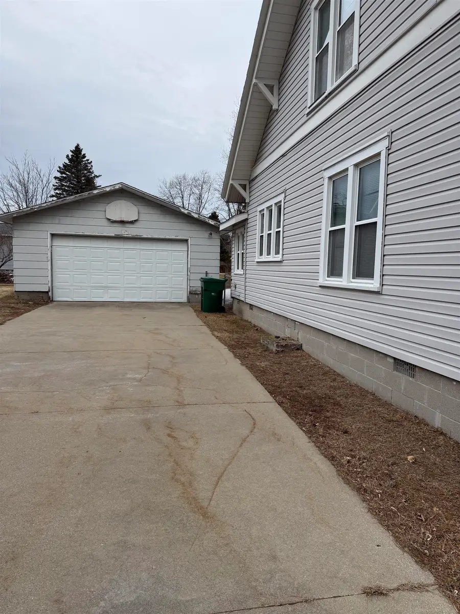 511 Beech, Tawas City, MI 48763 - #2