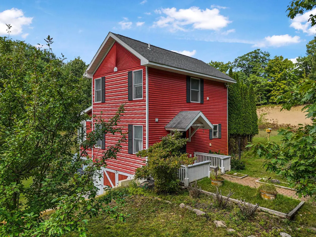 5361 N Manitou, Leland, MI 49654 - #1