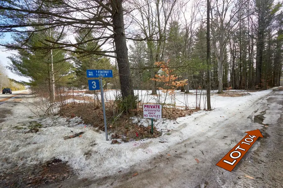 Taxiway Foxtrot, Lake City, MI 49651 - #3