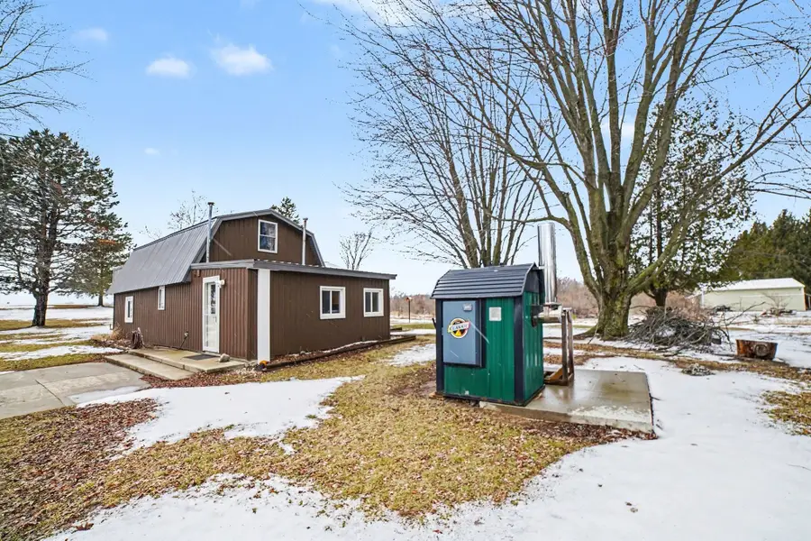 6923 S Crawford, Mount Pleasant, MI 48858 - #2