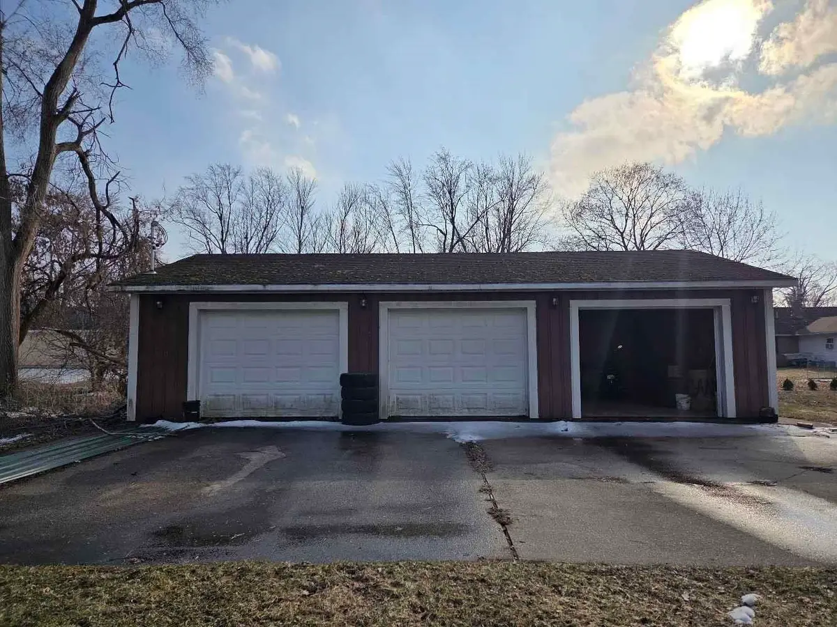 105 Jefferson, Coleman, MI 48618 - #1