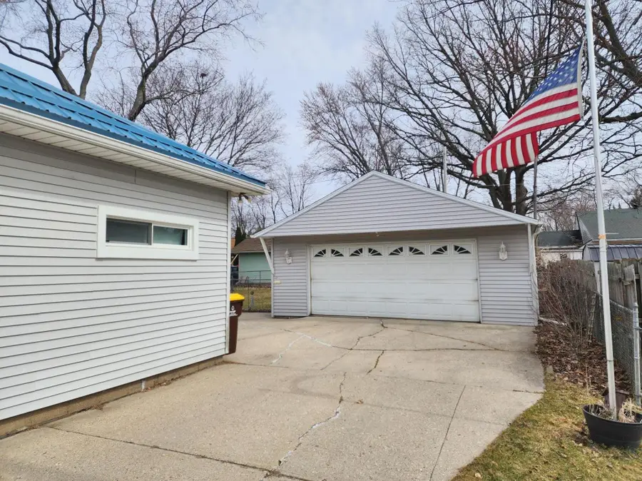 720 Wright, Alma, MI 48801 - #2