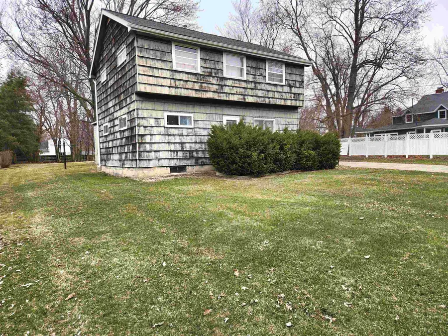 104 E Sexton, Breckenridge, MI 48615 - #2