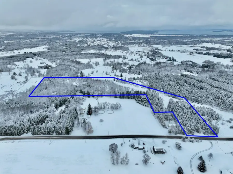 1216 Hoch, Traverse City, MI 49696 - #2