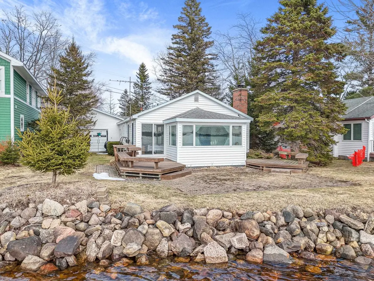 235 E Lake Mitchell, Cadillac, MI 49601 - #1