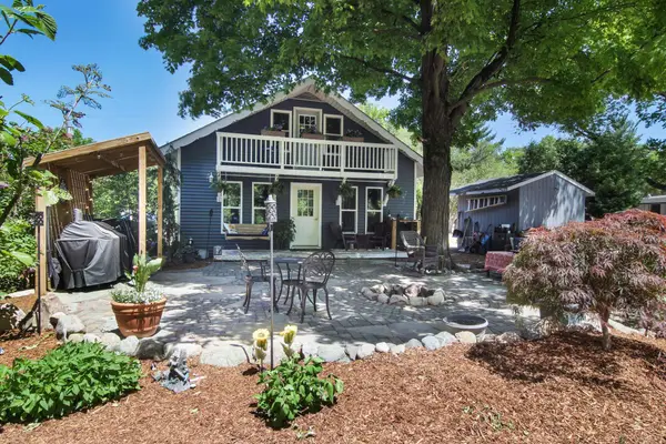 6033 Aarwood, Rapid City, MI 49676