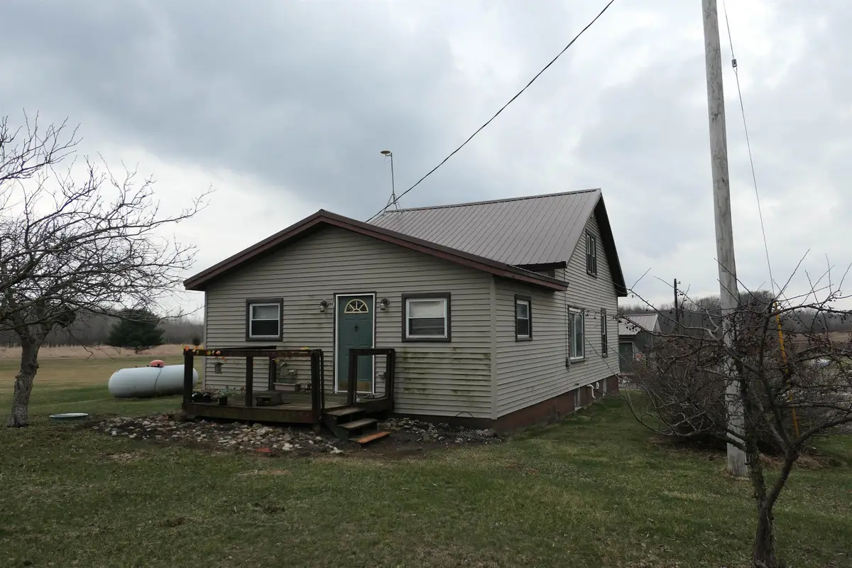 548 E Van Buren, Alma, MI 48801 - #1