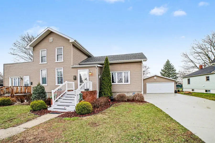214/216 N Pine, Saint Louis, MI 48880 - #2
