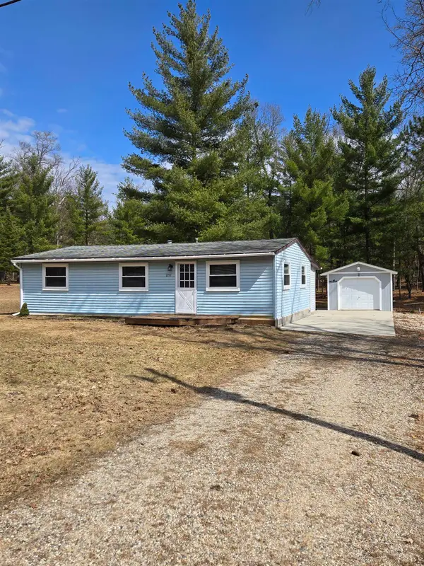 2771 Menominee, West Branch, MI 48661