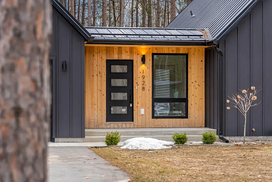 1928 Cascade, Traverse City, MI 49685 - #2