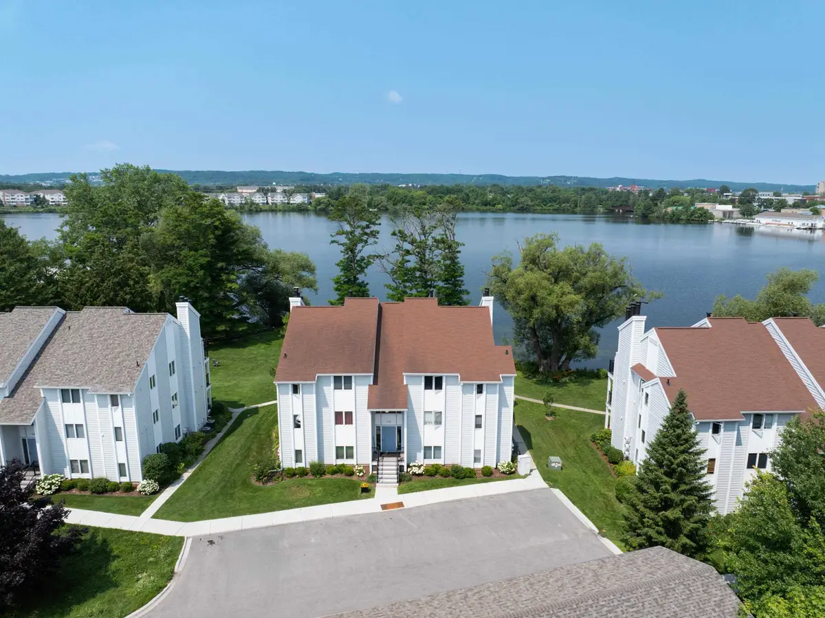 730 Centre #18, Traverse City, MI 49686 - #1