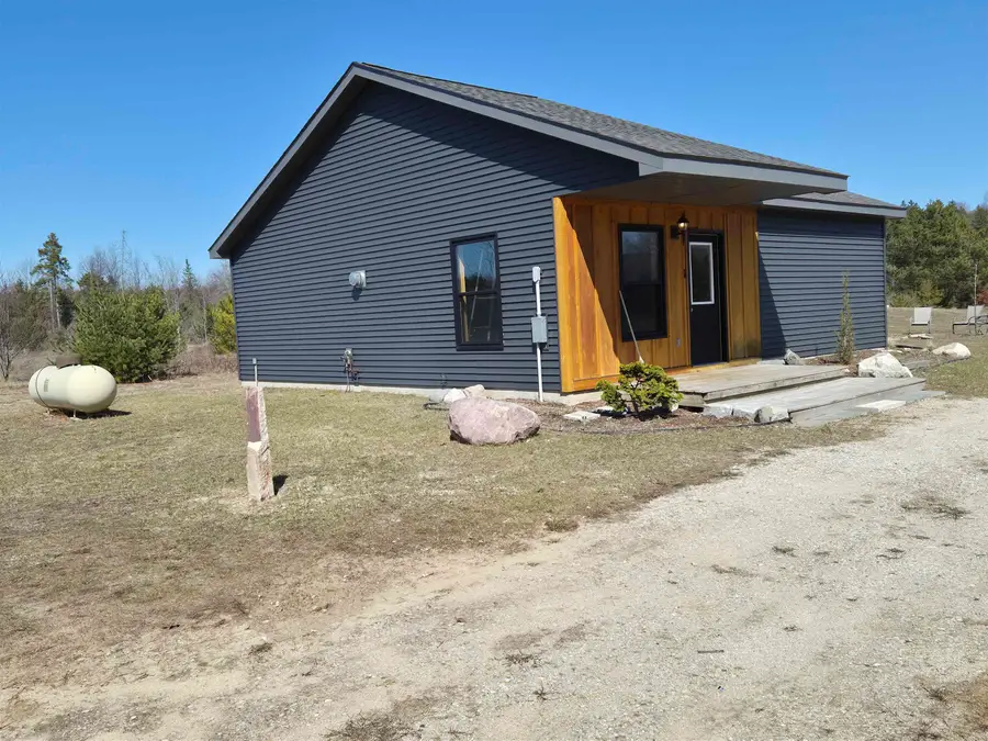 6704 Rapid City Road Nw, Rapid City, MI 49676 - #2